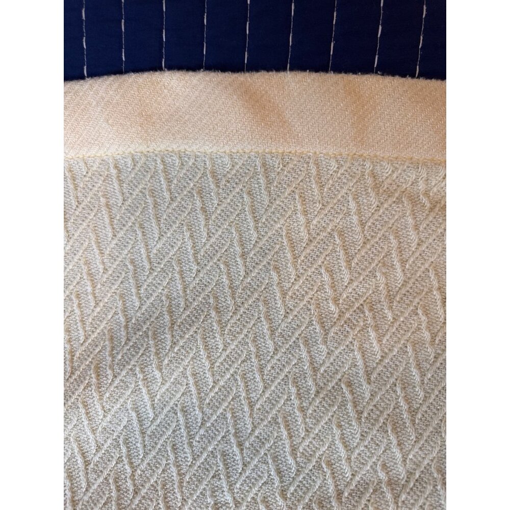 Queen Size 100% Cotton Blanket Cream Yellow Herringbone Charisma by Fieldcrest - Picture 12 of 12